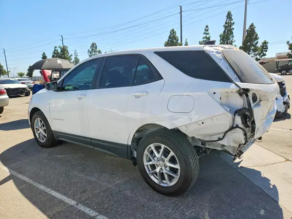 3GNAXHEG5RL184122 2024 CHEVROLET EQUINOX - Image 2