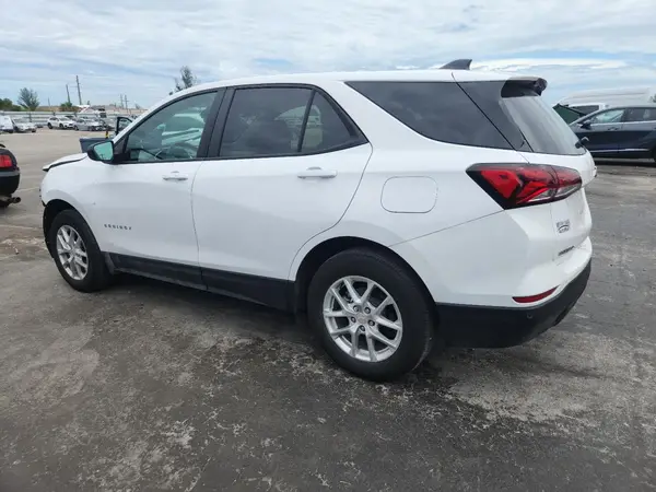 3GNAXHEG5RL300323 2024 CHEVROLET EQUINOX - Image 2