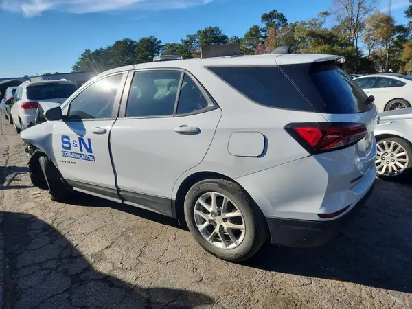 3GNAXHEG5RL311063 2024 CHEVROLET EQUINOX - Image 2