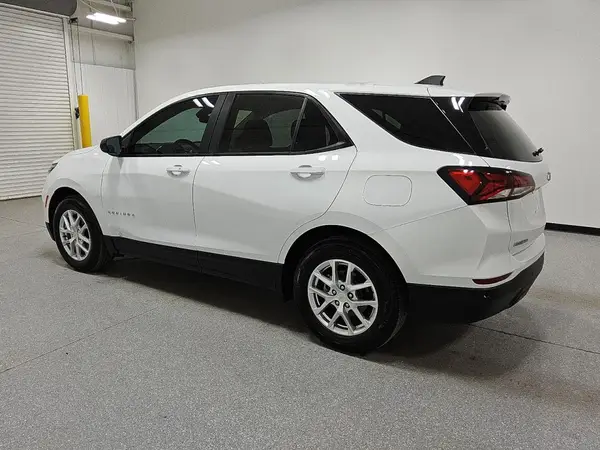 3GNAXHEG5RL315856 2024 CHEVROLET EQUINOX - Image 2
