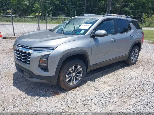 3GNAXHEG5SL215648 2025 CHEVROLET EQUINOX - Image 2
