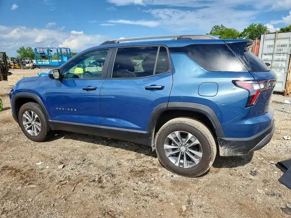 3GNAXHEG5SL258631 2025 CHEVROLET EQUINOX - Image 2