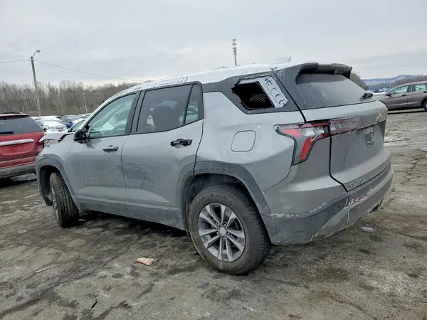 3GNAXHEG5TL174830 2026 CHEVROLET EQUINOX - Image 2
