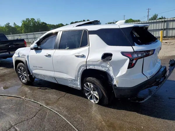 3GNAXHEG5TL299892 2026 CHEVROLET EQUINOX - Image 2