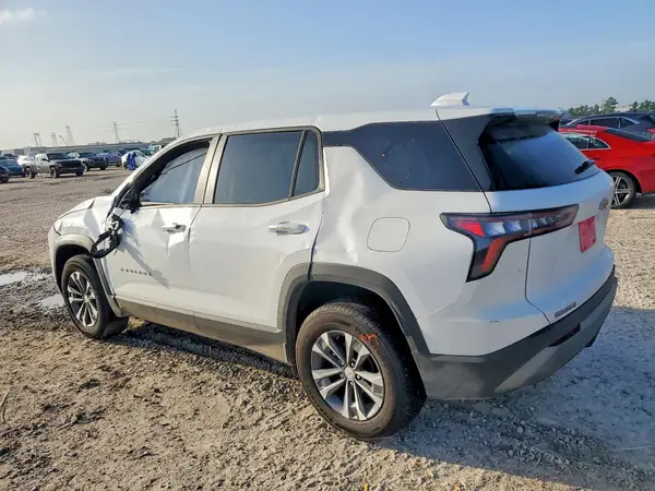 3GNAXHEG5TL335158 2026 CHEVROLET EQUINOX - Image 2