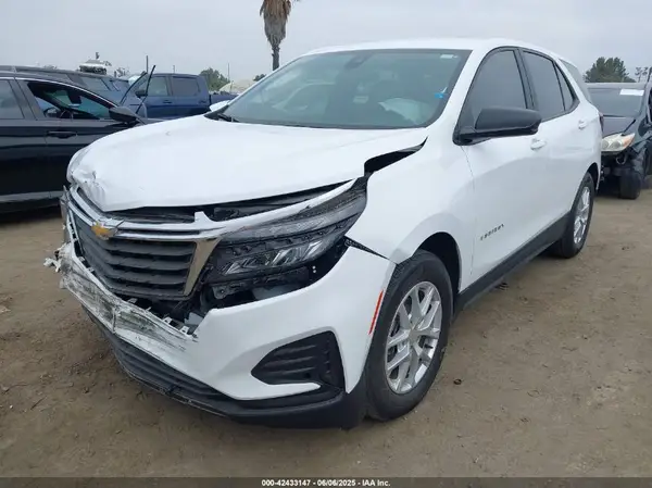 3GNAXHEG6PL202897 2023 CHEVROLET EQUINOX - Image 2