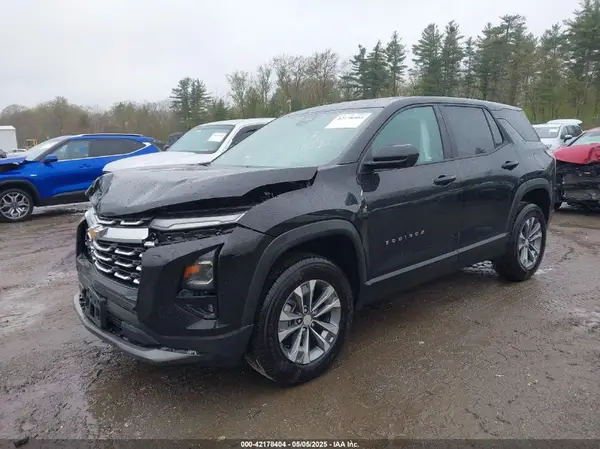 3GNAXHEG6SL170056 2025 CHEVROLET EQUINOX - Image 2