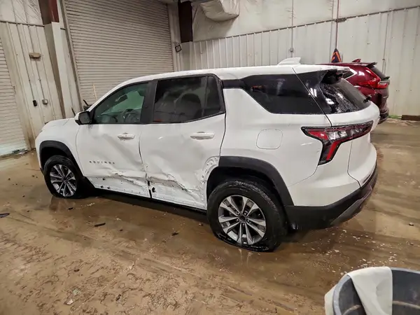 3GNAXHEG6TL112952 2026 CHEVROLET EQUINOX - Image 2