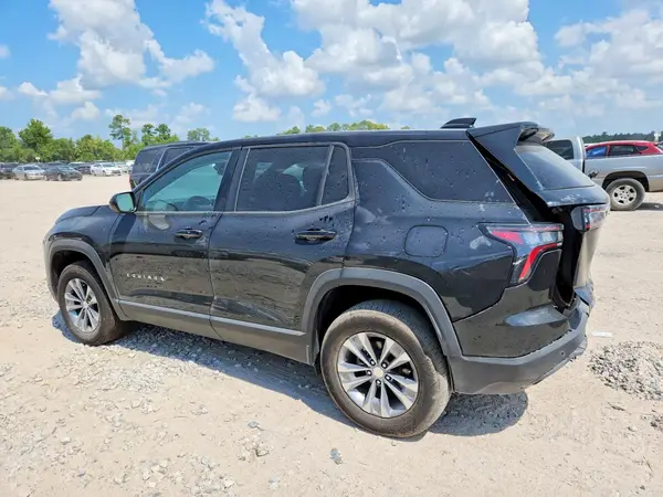 3GNAXHEG6TL250958 2026 CHEVROLET EQUINOX - Image 2