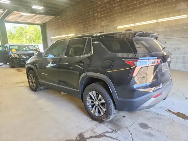 3GNAXHEG6TL315694 2026 CHEVROLET EQUINOX - Image 2