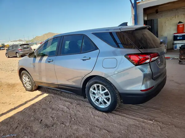 3GNAXHEG7PL270013 2023 CHEVROLET EQUINOX - Image 2