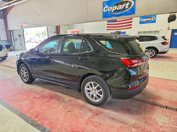3GNAXHEG7RL325059 2024 CHEVROLET EQUINOX - Image 2