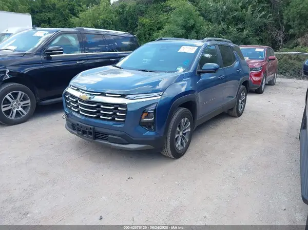 3GNAXHEG7SL210077 2025 CHEVROLET EQUINOX - Image 2
