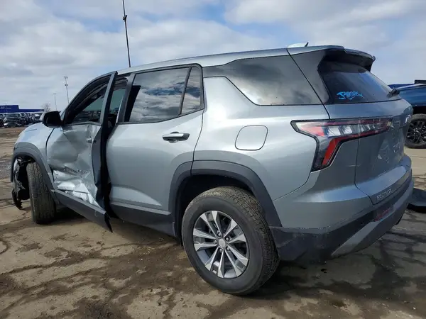 3GNAXHEG7TL212364 2026 CHEVROLET EQUINOX - Image 2