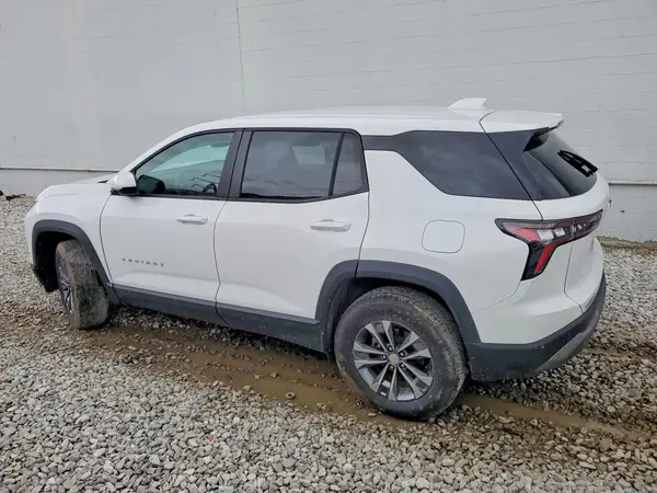 3GNAXHEG7TL239144 2026 CHEVROLET EQUINOX - Image 2