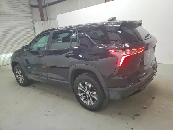 3GNAXHEG7TL348977 2026 CHEVROLET EQUINOX - Image 2