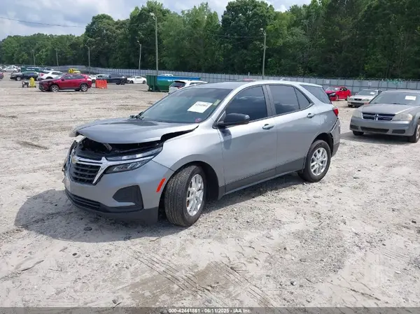 3GNAXHEG8RL111326 2024 CHEVROLET EQUINOX - Image 2