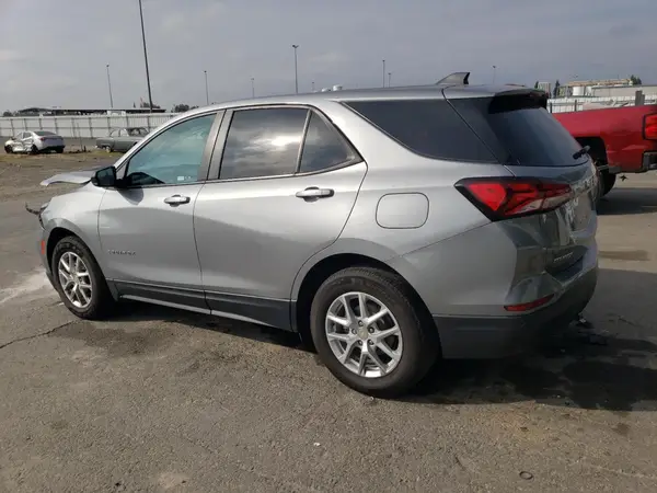 3GNAXHEG8RL159943 2024 CHEVROLET EQUINOX - Image 2