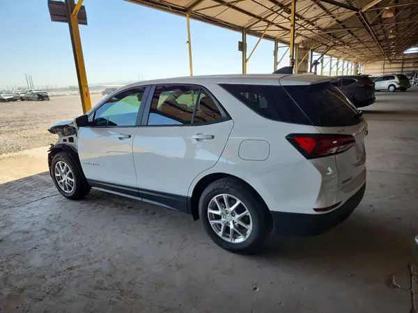 3GNAXHEG8RL160834 2024 CHEVROLET EQUINOX - Image 2