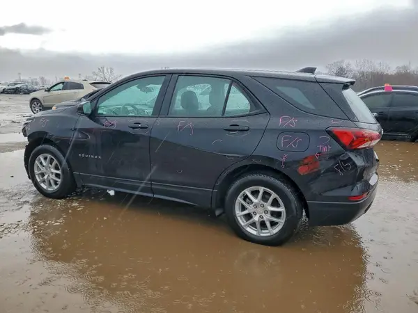 3GNAXHEG8RL162194 2024 CHEVROLET EQUINOX - Image 2