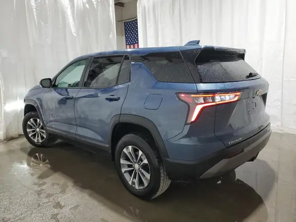 3GNAXHEG8SL206104 2025 CHEVROLET EQUINOX - Image 2