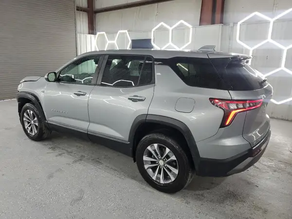 3GNAXHEG8SL206250 2025 CHEVROLET EQUINOX - Image 2