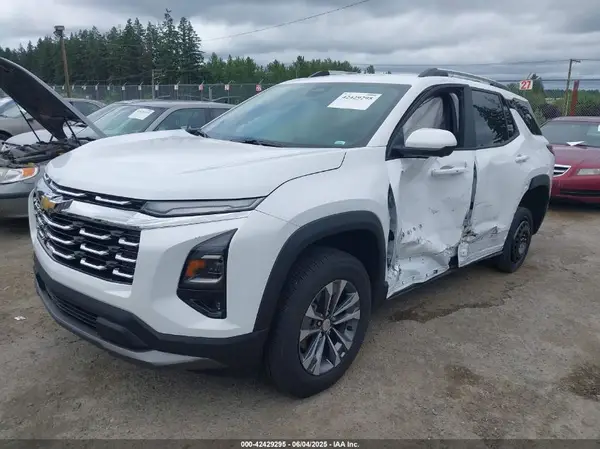 3GNAXHEG8SL224392 2025 CHEVROLET EQUINOX - Image 2