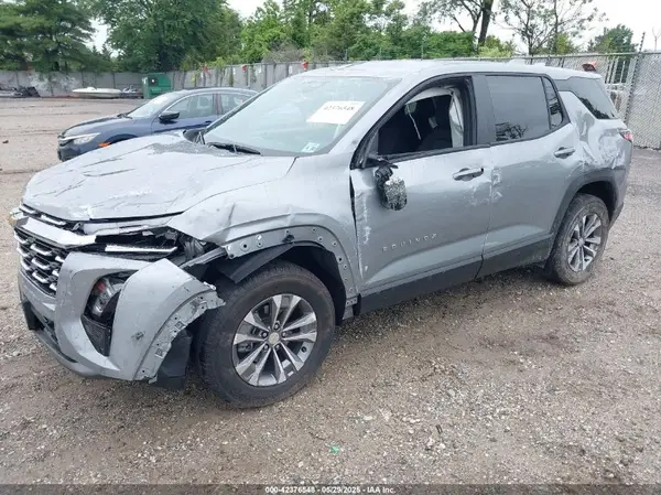 3GNAXHEG8SL249048 2025 CHEVROLET EQUINOX - Image 2