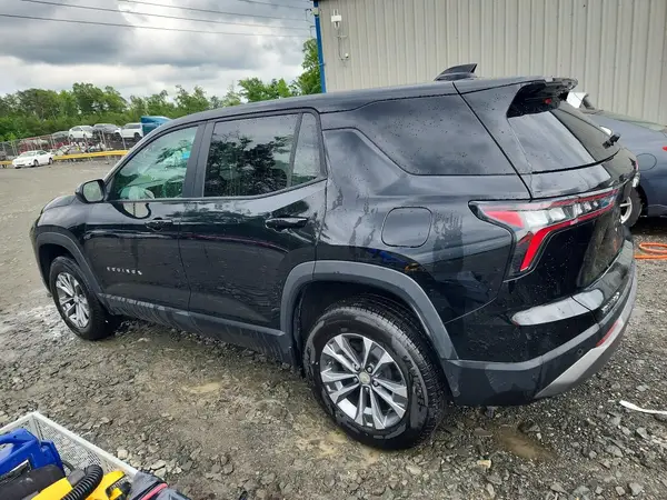 3GNAXHEG8SL305506 2025 CHEVROLET EQUINOX - Image 2