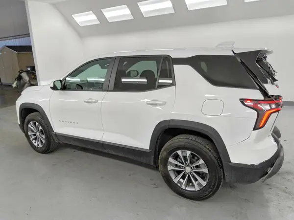 3GNAXHEG8SL317493 2025 CHEVROLET EQUINOX - Image 2