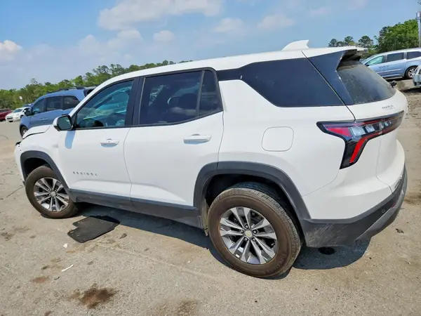 3GNAXHEG8TL117926 2026 CHEVROLET EQUINOX - Image 2