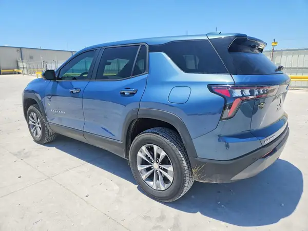3GNAXHEG8TL159710 2026 CHEVROLET EQUINOX - Image 2