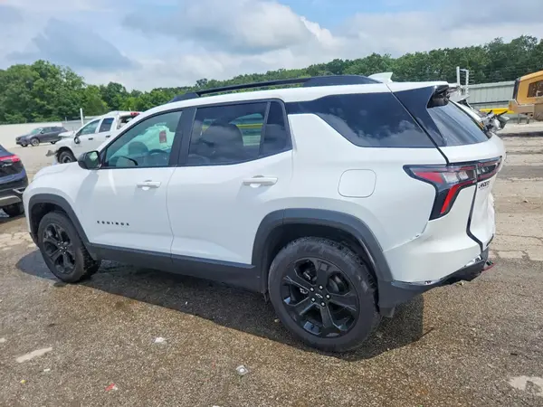 3GNAXHEG8TL247463 2026 CHEVROLET EQUINOX - Image 2