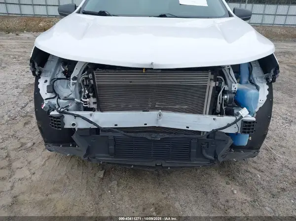 2023 CHEVROLET EQUINOX auction photo 6
