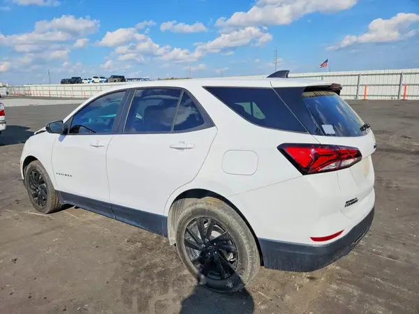 3GNAXHEG9RL118088 2024 CHEVROLET EQUINOX - Image 2
