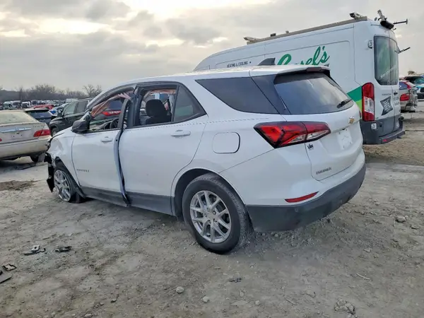 3GNAXHEG9RL277600 2024 CHEVROLET EQUINOX - Image 2