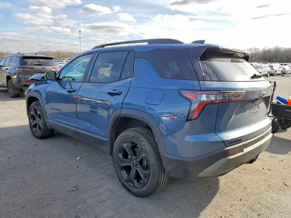 3GNAXHEG9TL210468 2026 CHEVROLET EQUINOX - Image 2