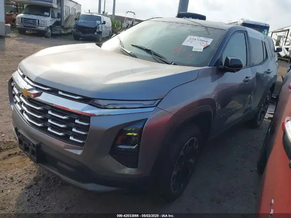 3GNAXHEGXSL174742 2025 CHEVROLET EQUINOX - Image 2