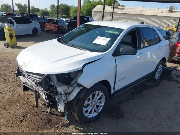 3GNAXHEV0JS505847 2018 CHEVROLET EQUINOX - Image 2