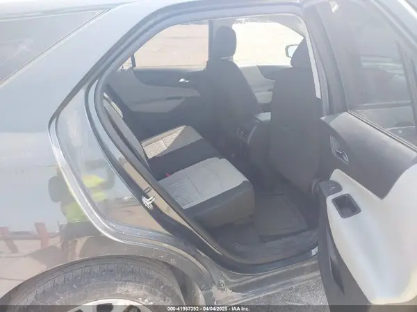3GNAXHEV0JS533776 2018 CHEVROLET EQUINOX - Image 8