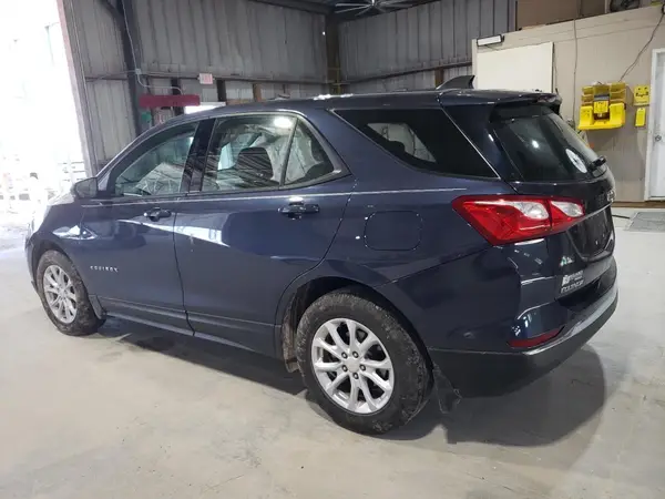 3GNAXHEV0JS570536 2018 CHEVROLET EQUINOX - Image 2