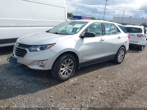 3GNAXHEV0JS625227 2018 CHEVROLET EQUINOX - Image 2