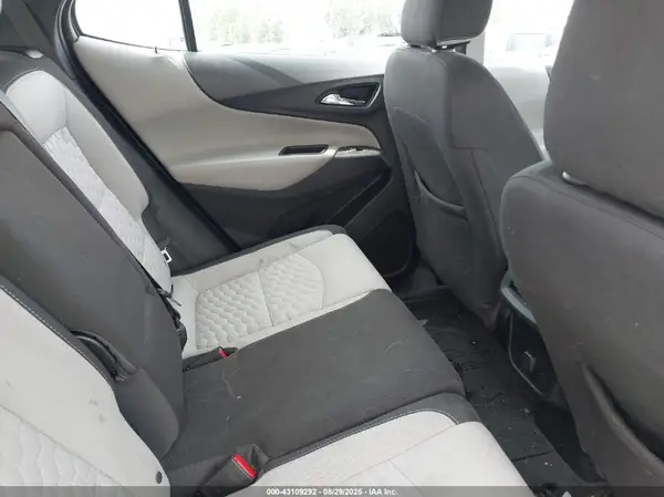 3GNAXHEV0JS625227 2018 CHEVROLET EQUINOX - Image 8