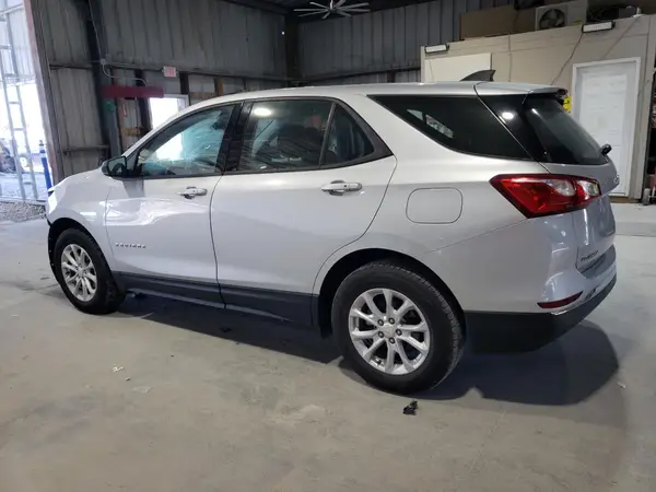 3GNAXHEV0JS628516 2018 CHEVROLET EQUINOX - Image 2