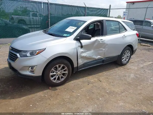 3GNAXHEV0MS181576 2021 CHEVROLET EQUINOX - Image 2