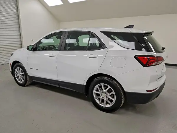 3GNAXHEV0NS236142 2022 CHEVROLET EQUINOX - Image 2