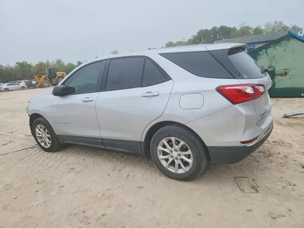 3GNAXHEV1JL102700 2018 CHEVROLET EQUINOX - Image 2