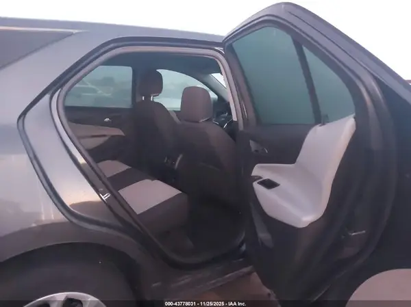 3GNAXHEV1JS504206 2018 CHEVROLET EQUINOX - Image 8