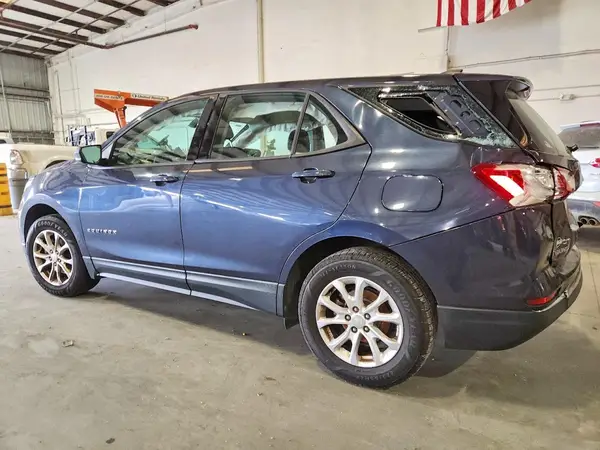 3GNAXHEV1JS578466 2018 CHEVROLET EQUINOX - Image 2