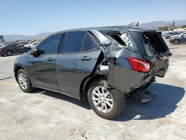 3GNAXHEV1JS640738 2018 CHEVROLET EQUINOX - Image 2